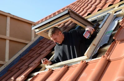 Pose de fenêtres de toit Velux aux Salles-de-Castillon